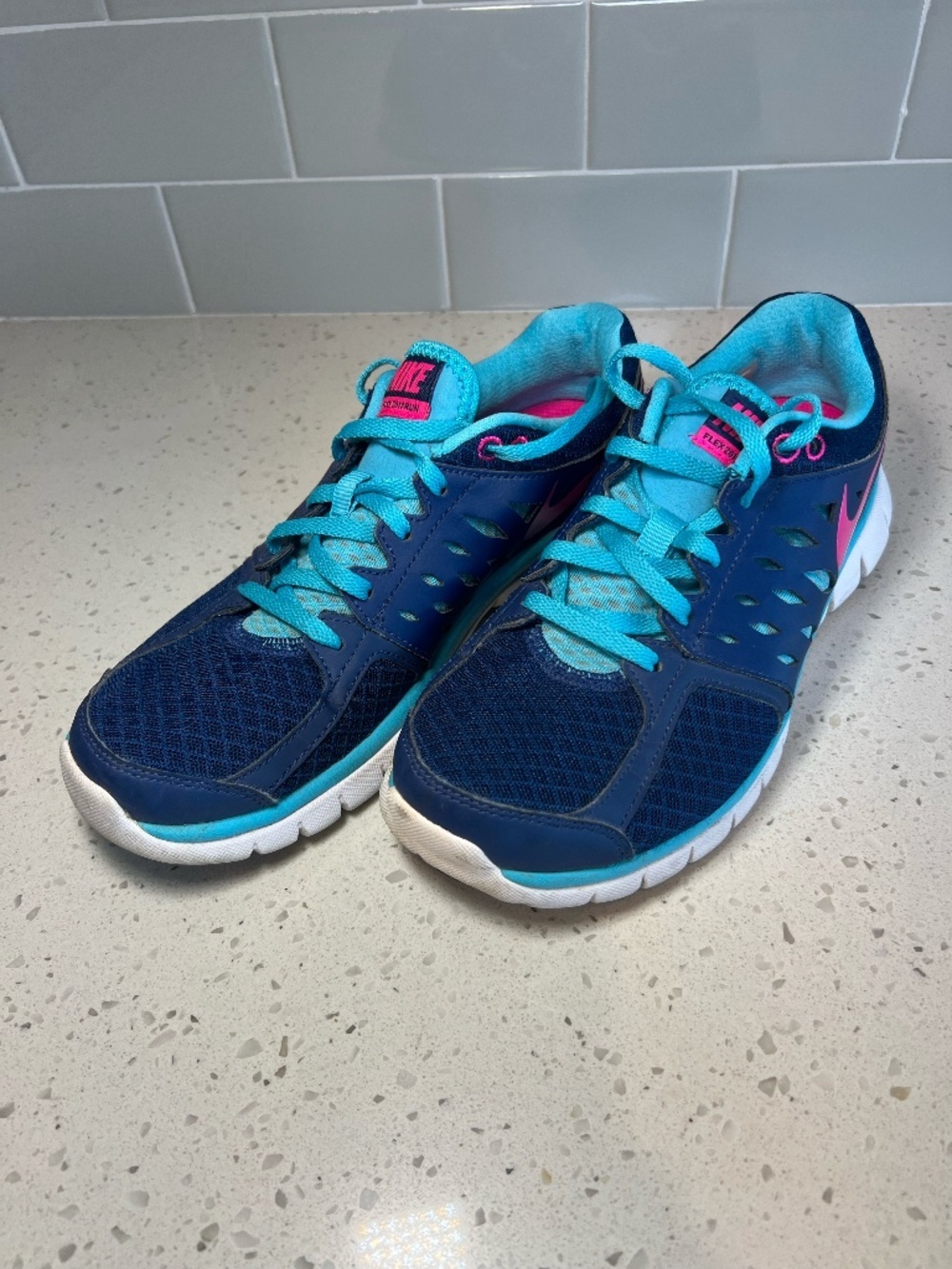 Nike Flex 2013 Run Shoes Sneaker Blue Aqua Pink Athletics Running Workout Size 8